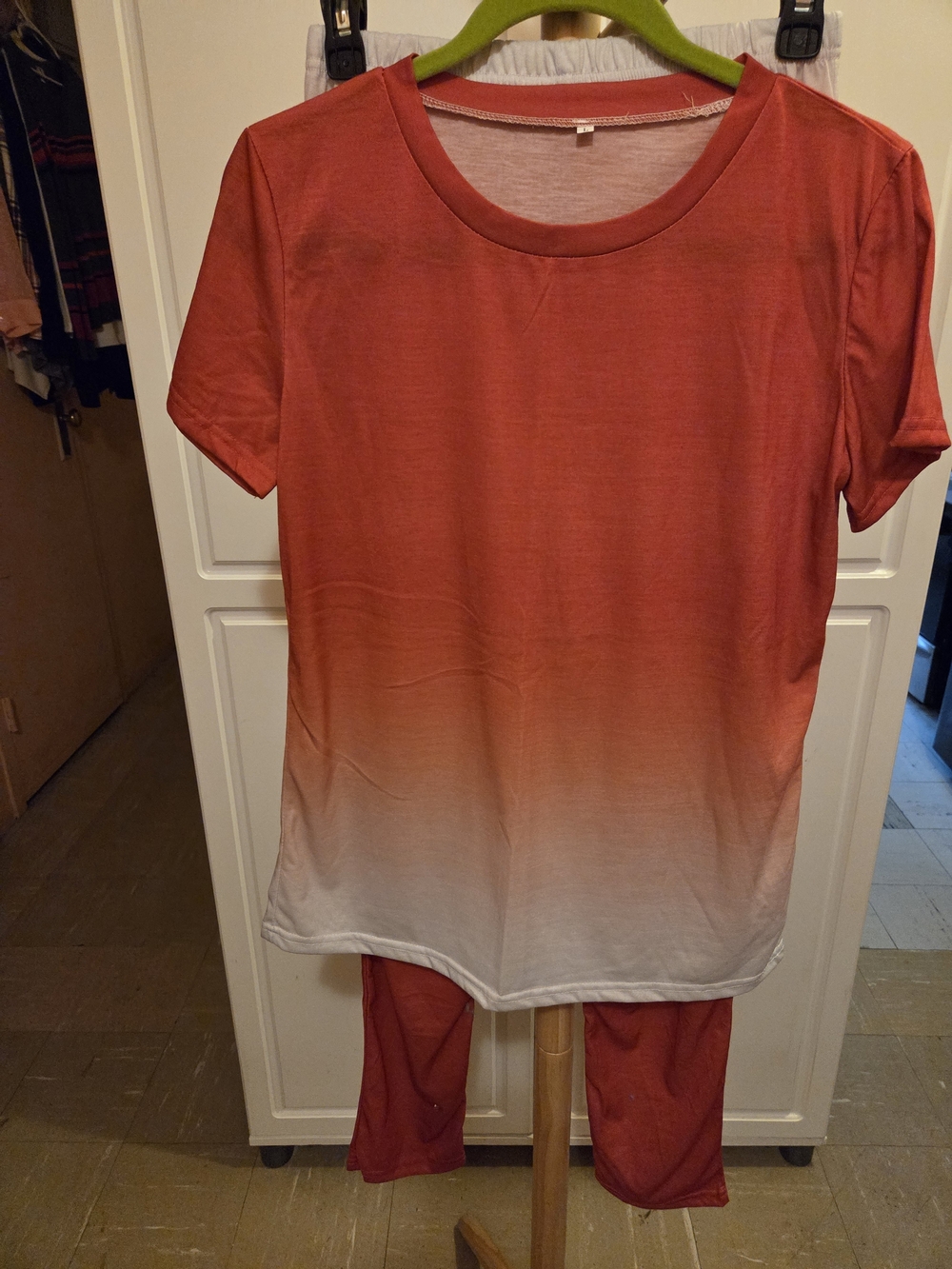 Red to White Ombre Short Sleeve Tee